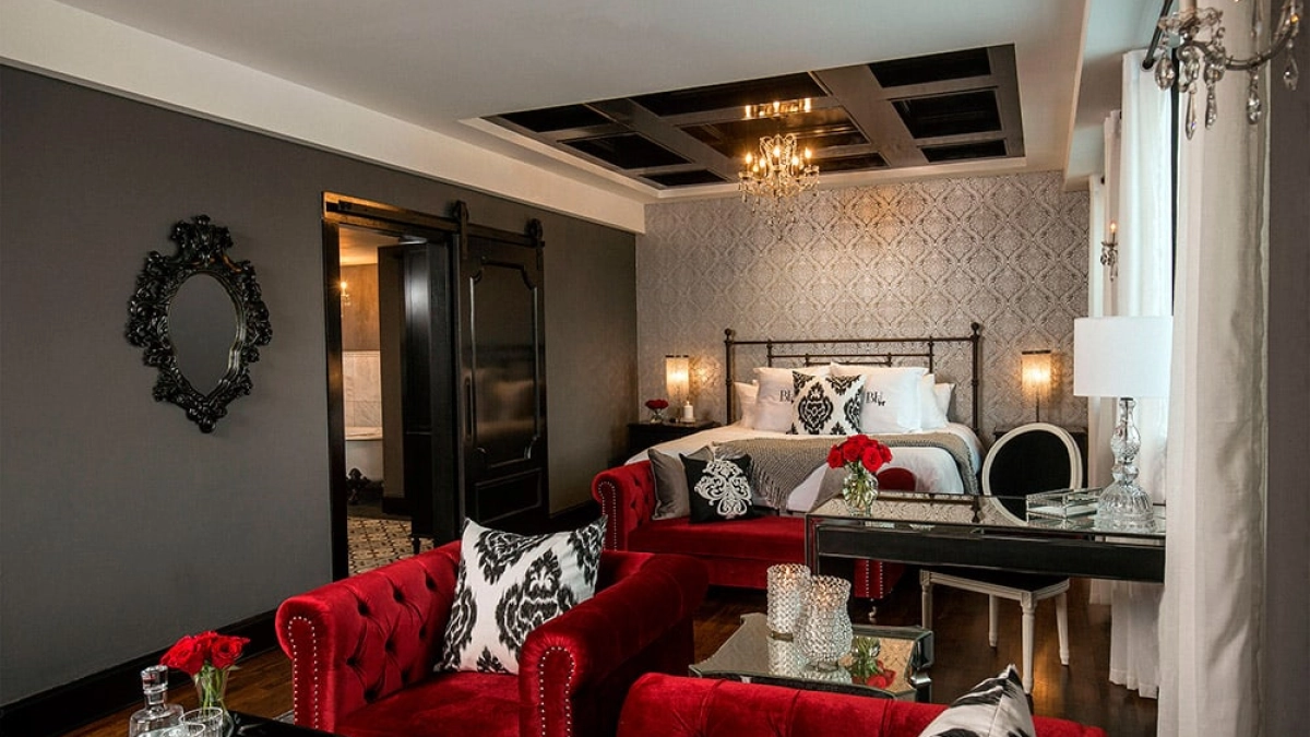 A Look Inside Ree Drummond's Wildly Popular New Hotel, The Pioneer