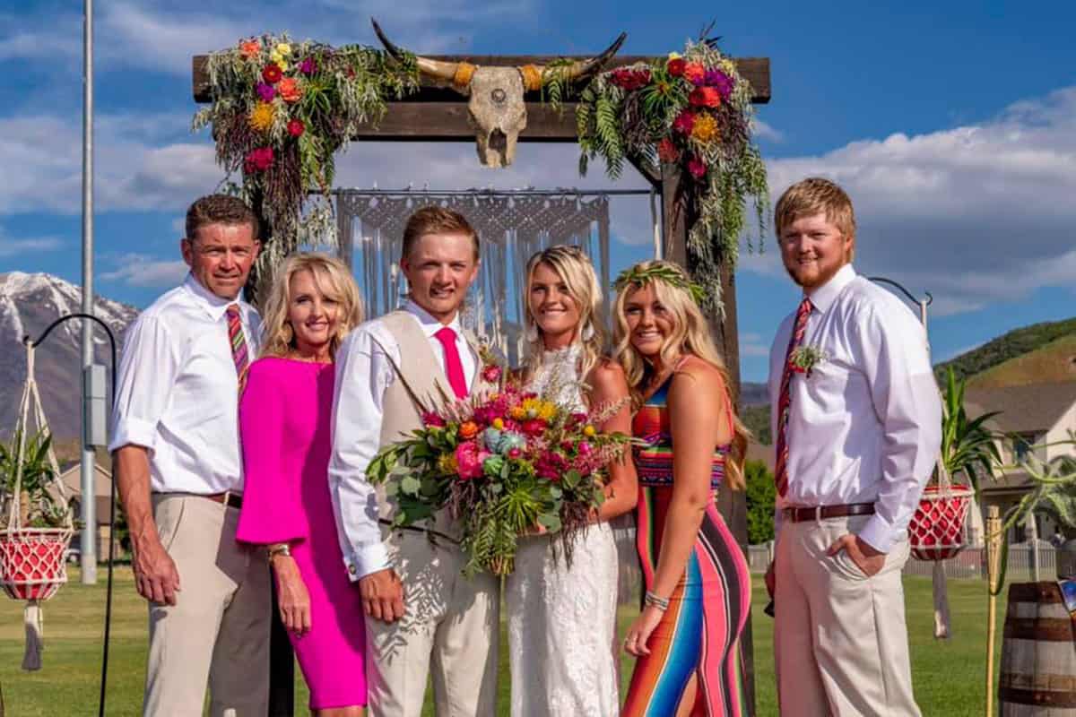 Savor This Beautiful Serape Wedding! Savor This Beautiful Serape Wedding!