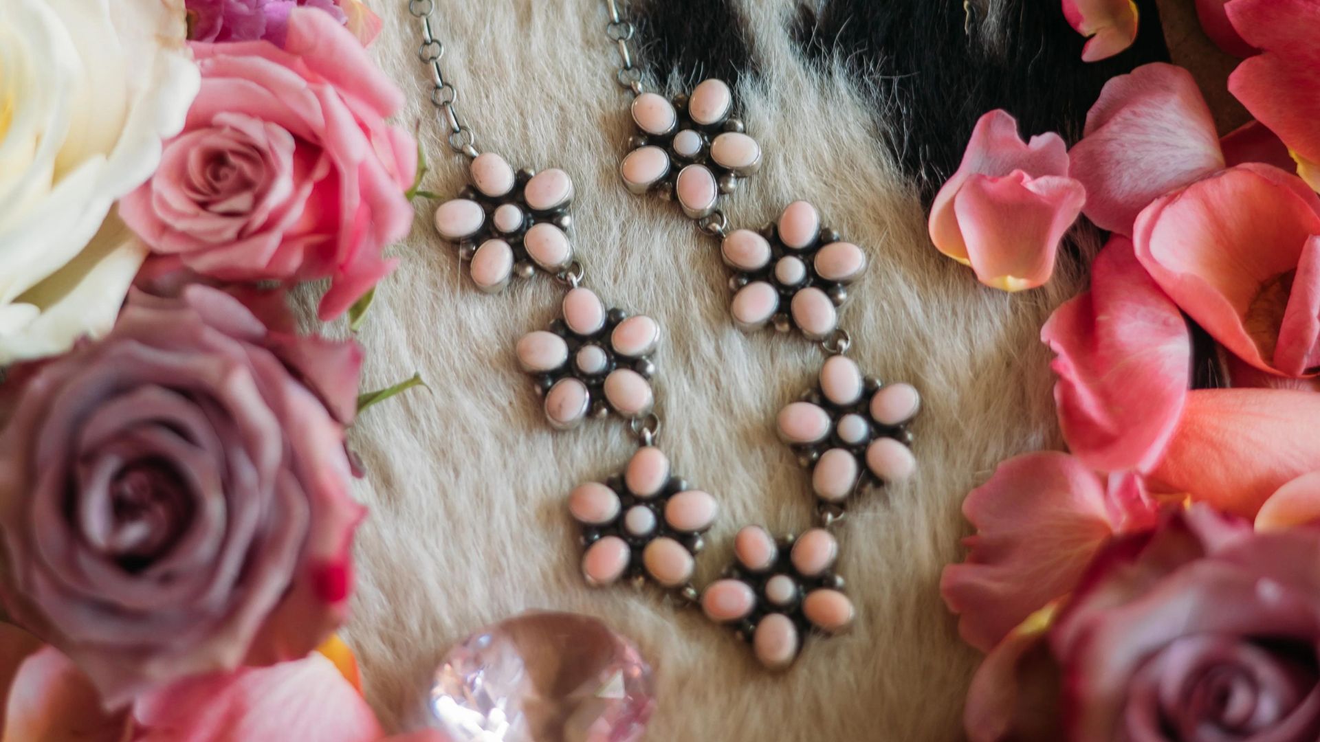 P.Yazzie Buckle Pink Conch Necklace main image 1