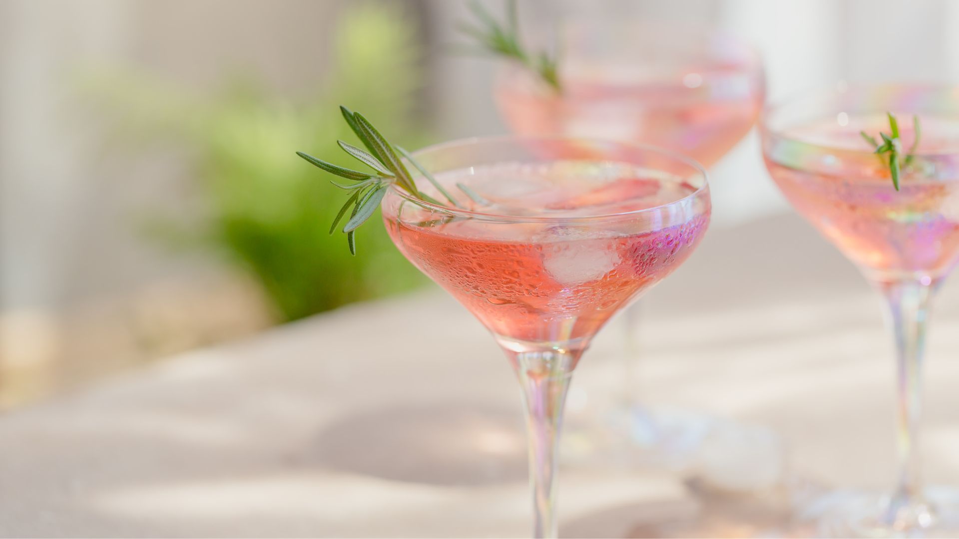 Perfect Sipping For Spring: The Perfect Spring Cocktails & Mocktails!